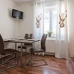 Lägenhetshotell Der Jagdhof 3*